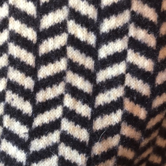 J. Crew, Italian cashmere navy and sea foam pattern size L - Picture 2 of 8